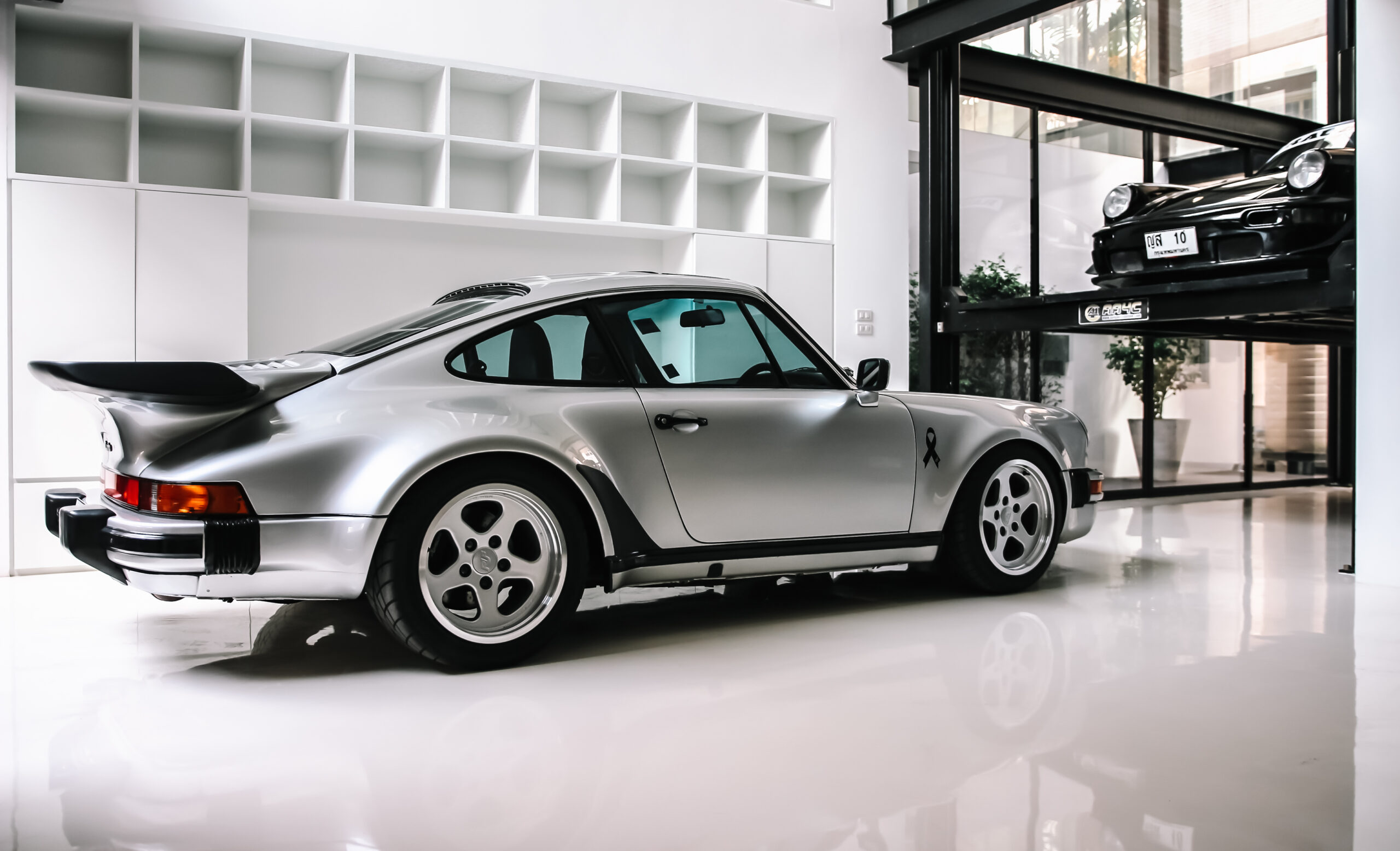 The Ultimate Dream Dwelling of Every Car Lover